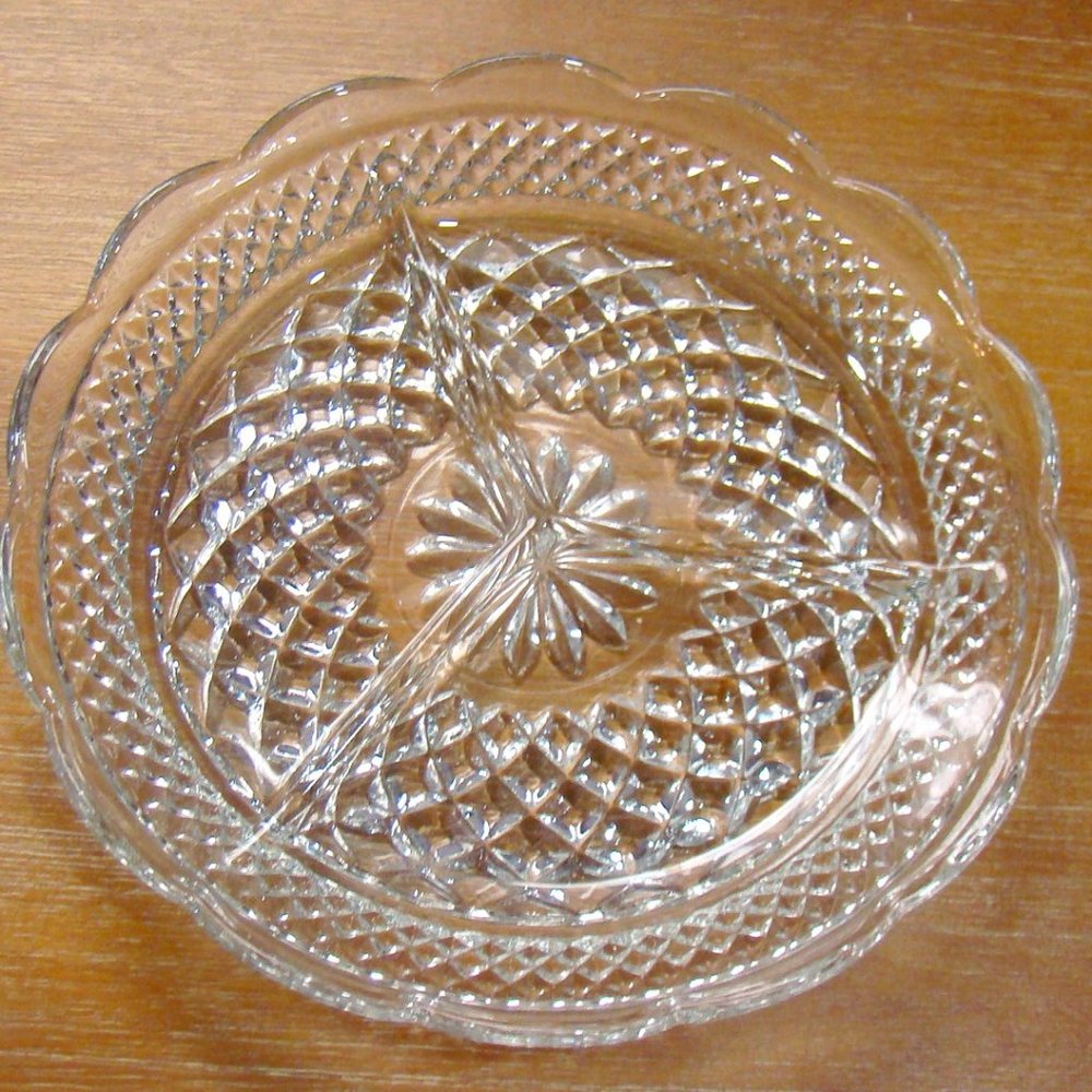 Vintage Divided Scalloped Edge Glass Dish w/ 3 sections